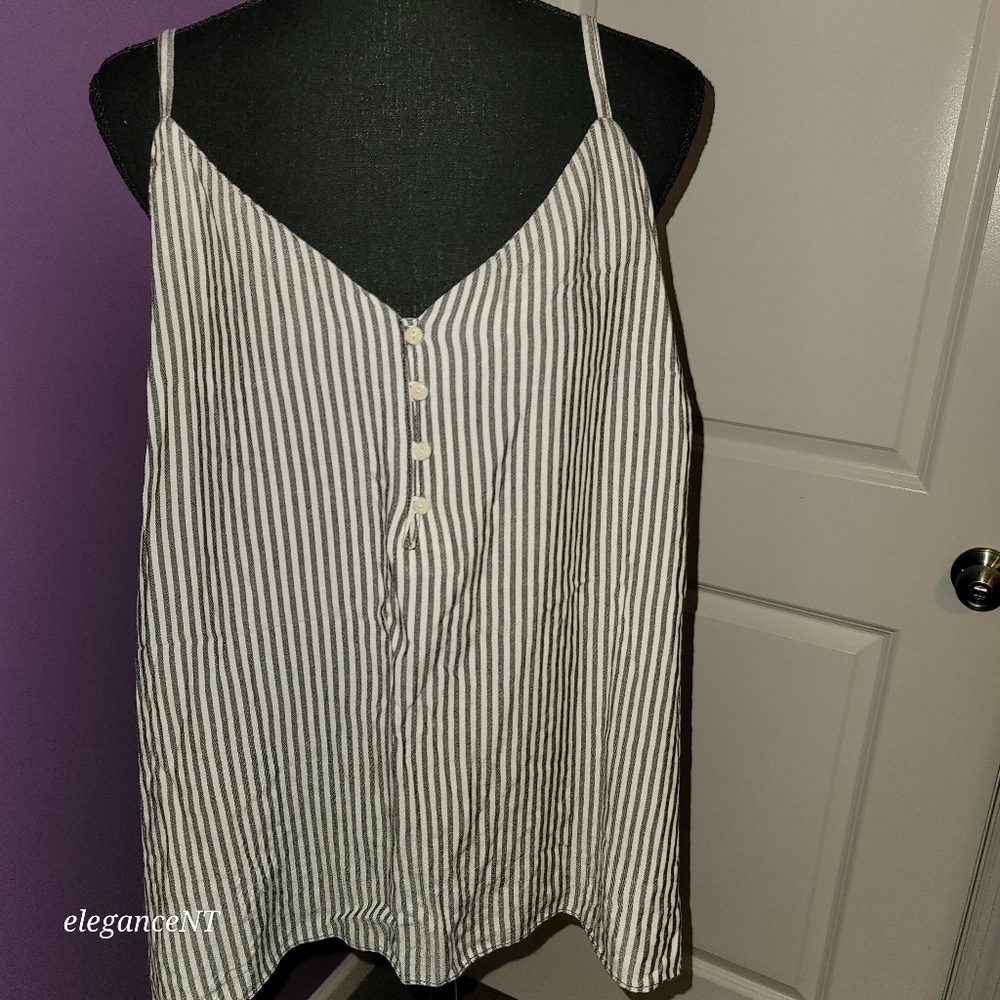 Old Navy Blue and White Buttoned Sleeveless Camisole Sz: XL - Picture 2 of 8